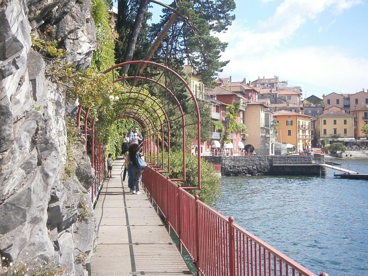 Casa In Riva Al Lago Varenna Kültér fotó