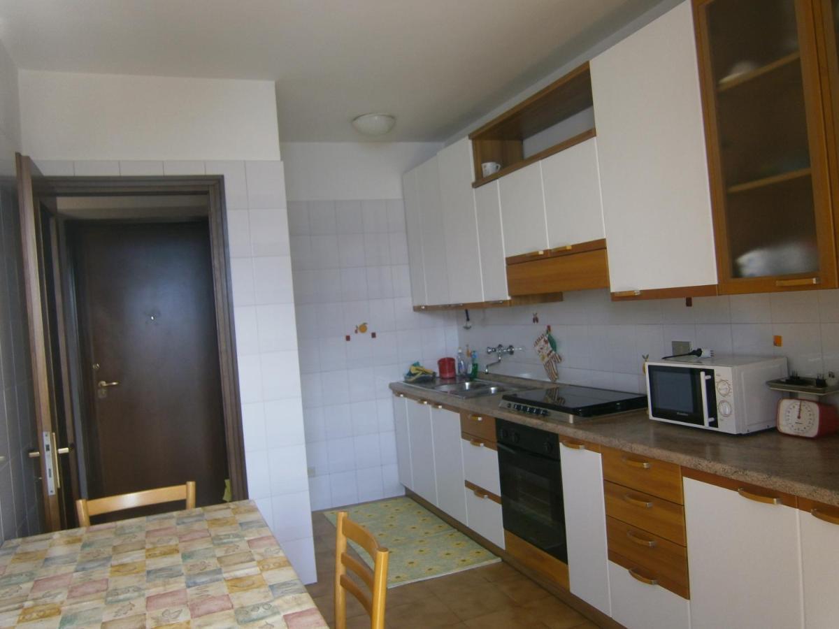 Casa In Riva Al Lago Varenna Kültér fotó