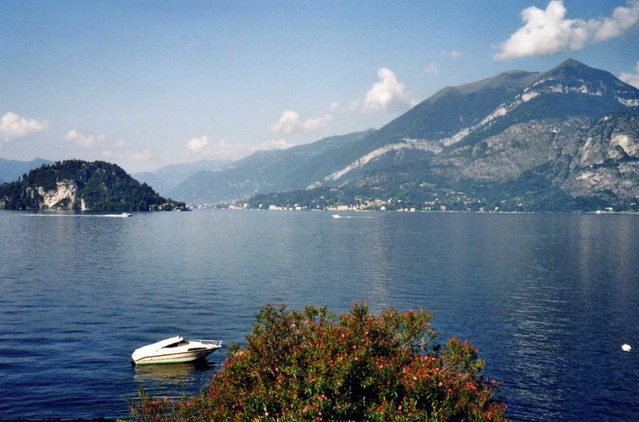 Casa In Riva Al Lago Varenna Kültér fotó