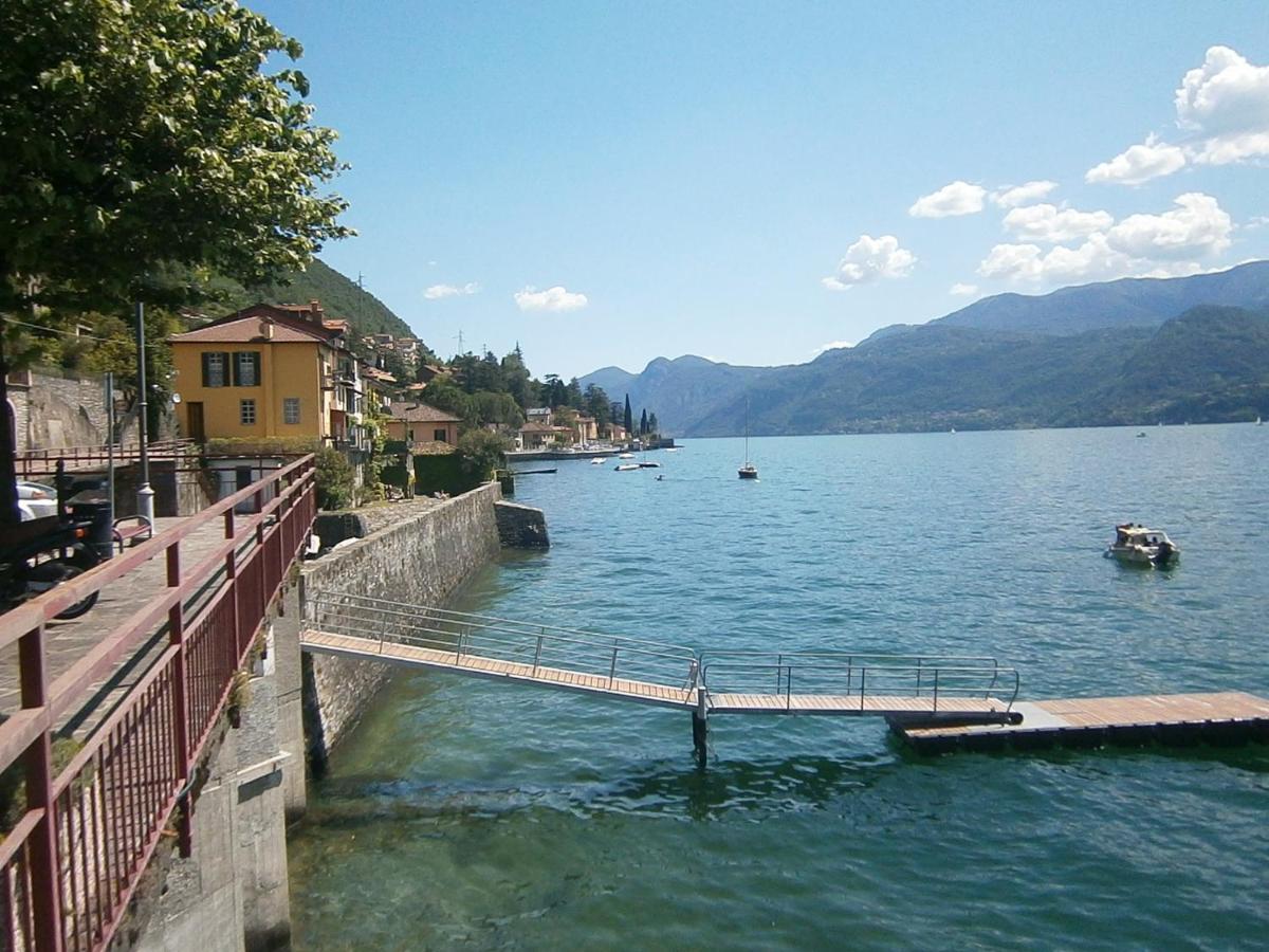 Casa In Riva Al Lago Varenna Kültér fotó